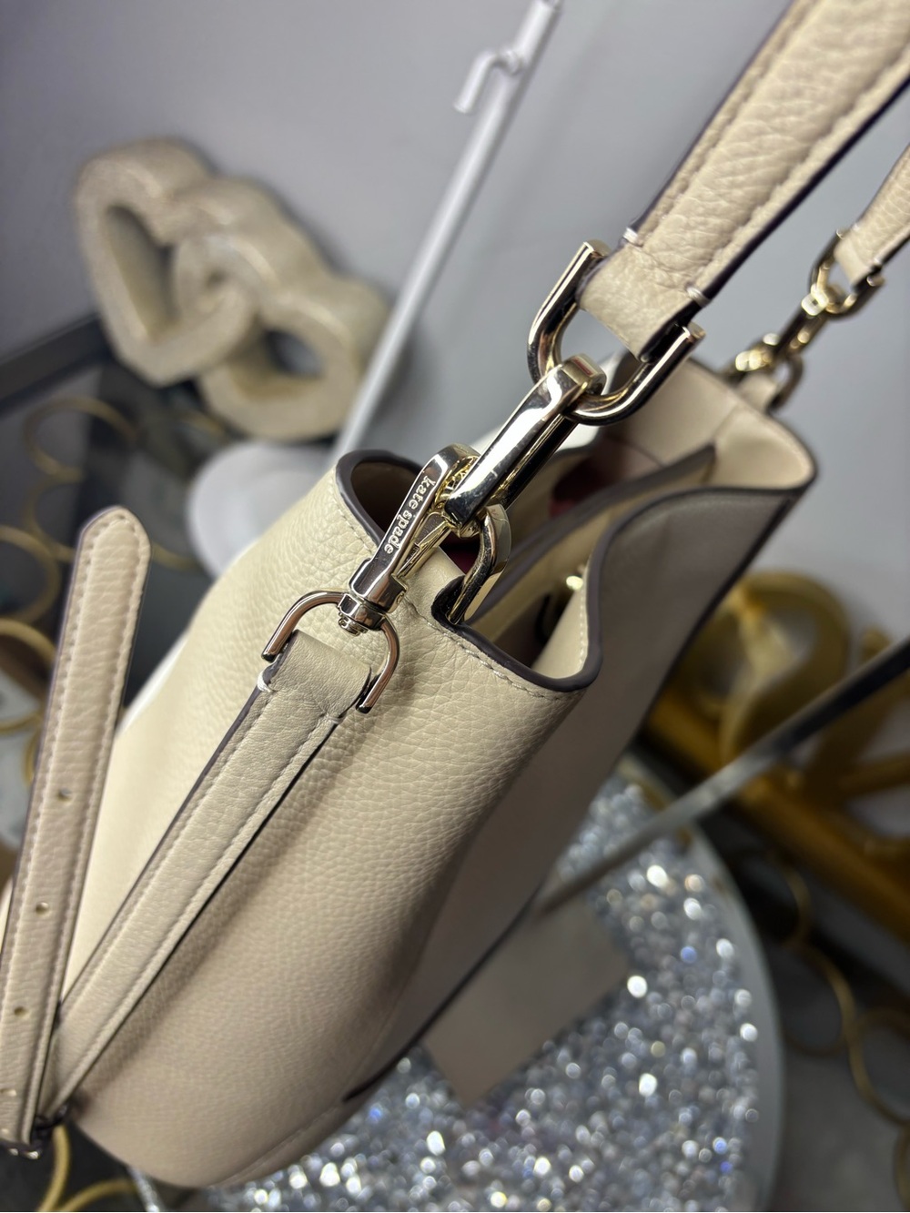 kate spade Lena Two-Tone Pebbled Leather Bucket Bag in Beige and White NWOT - Picture 11 of 16